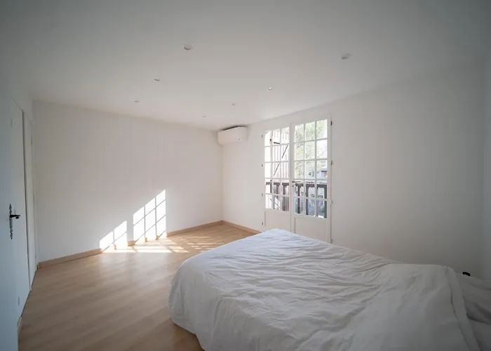 Hameau Des Pins Apartment